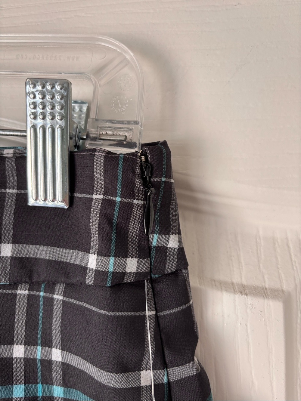 Oakley Palm Skirt Athletic Skort plaid women’s size 6 built in shorts sporty - Picture 9 of 10